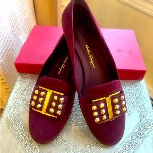Ferragamo flats in plum suede and gold hardware. Size 8.5.